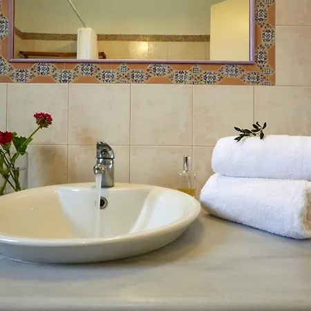 Holiday home Flower And Crafts - The Eco Nature House Monolithos (Santorini)