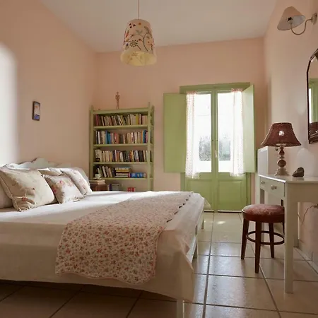 Flower And Crafts - The Eco Nature House Holiday home